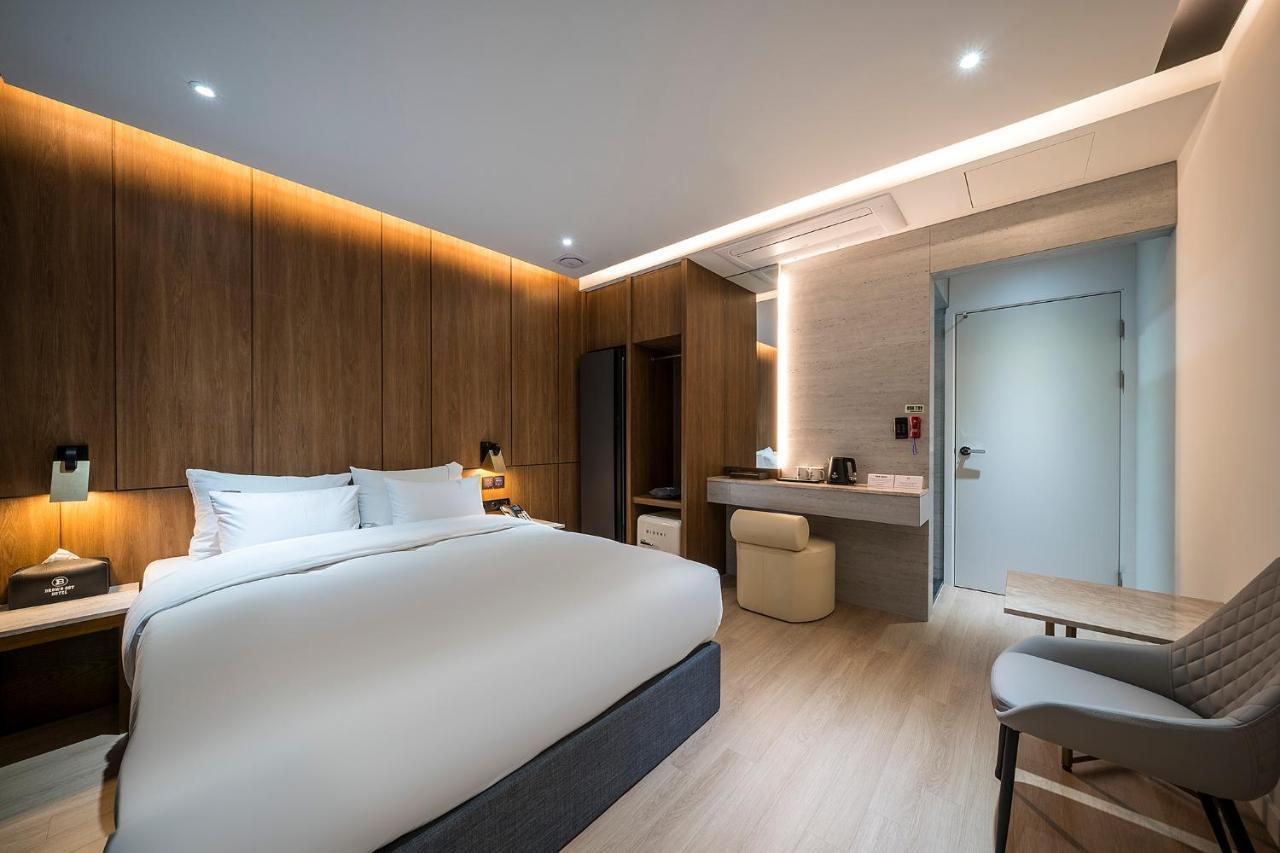 Brown Dot Hotel Pyeonghwa Plaza Mokpo Bagian luar foto