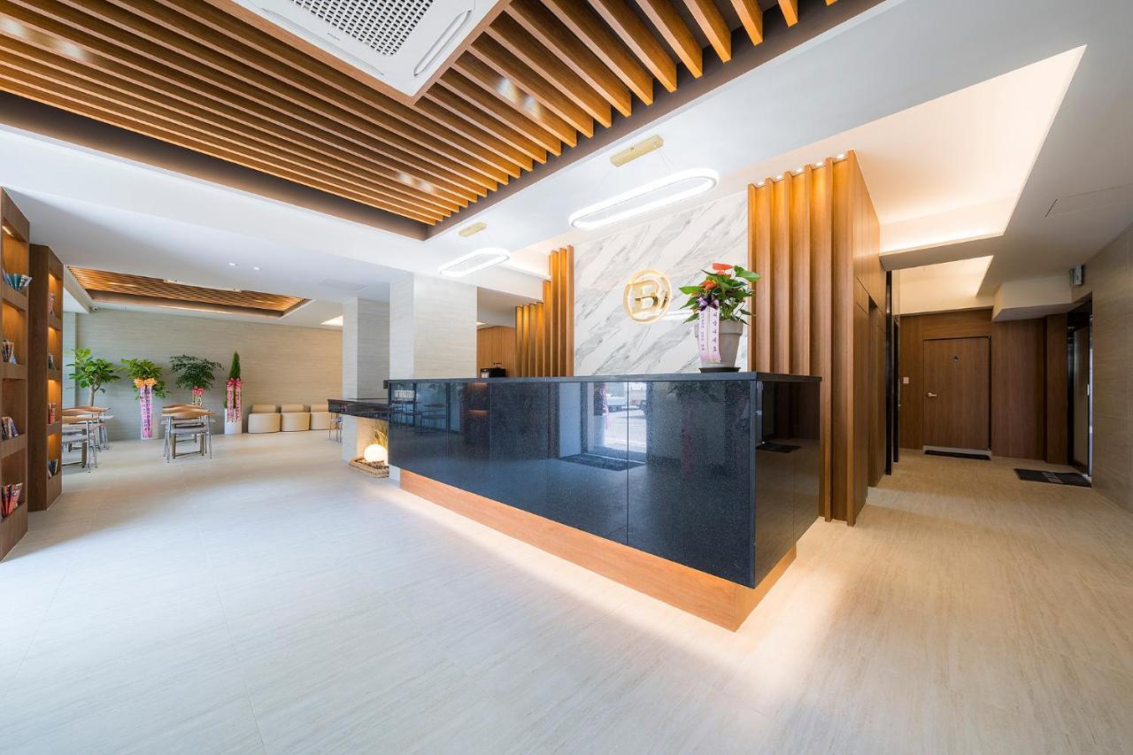 Brown Dot Hotel Pyeonghwa Plaza Mokpo Bagian luar foto