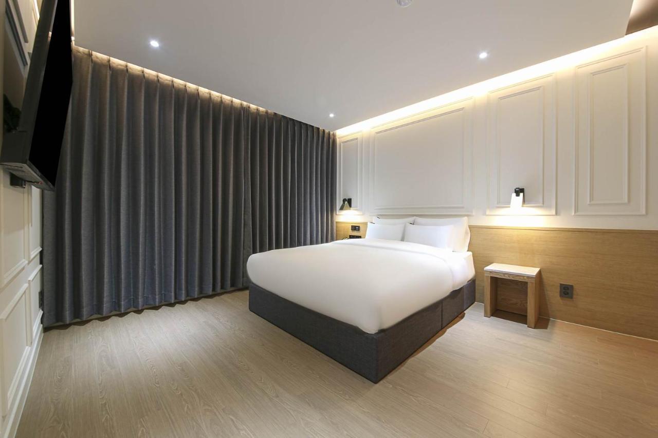 Brown Dot Hotel Pyeonghwa Plaza Mokpo Bagian luar foto