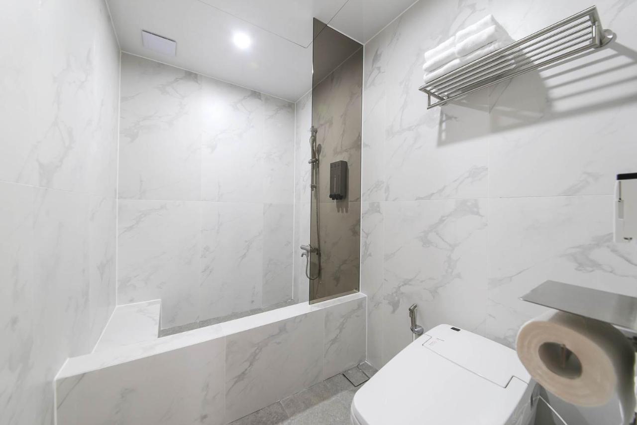 Brown Dot Hotel Pyeonghwa Plaza Mokpo Bagian luar foto