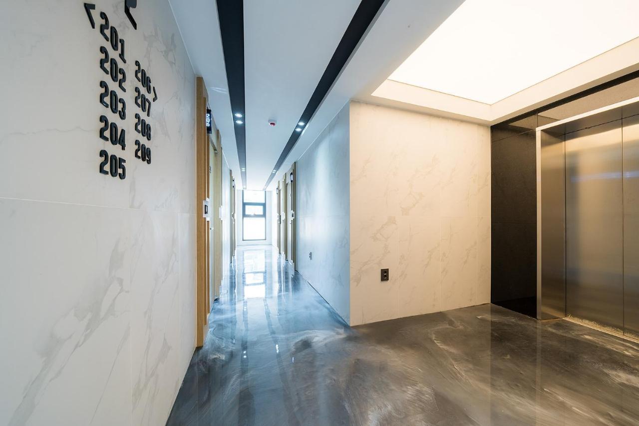 Brown Dot Hotel Pyeonghwa Plaza Mokpo Bagian luar foto