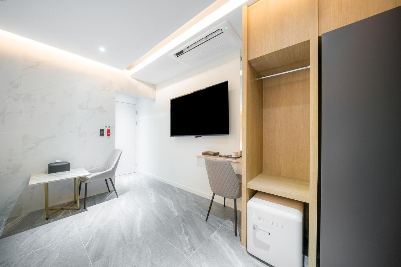Brown Dot Hotel Pyeonghwa Plaza Mokpo Bagian luar foto