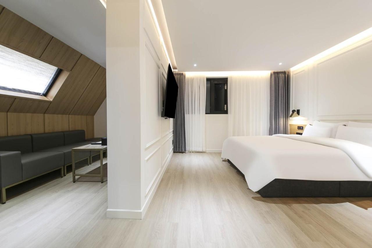 Brown Dot Hotel Pyeonghwa Plaza Mokpo Bagian luar foto