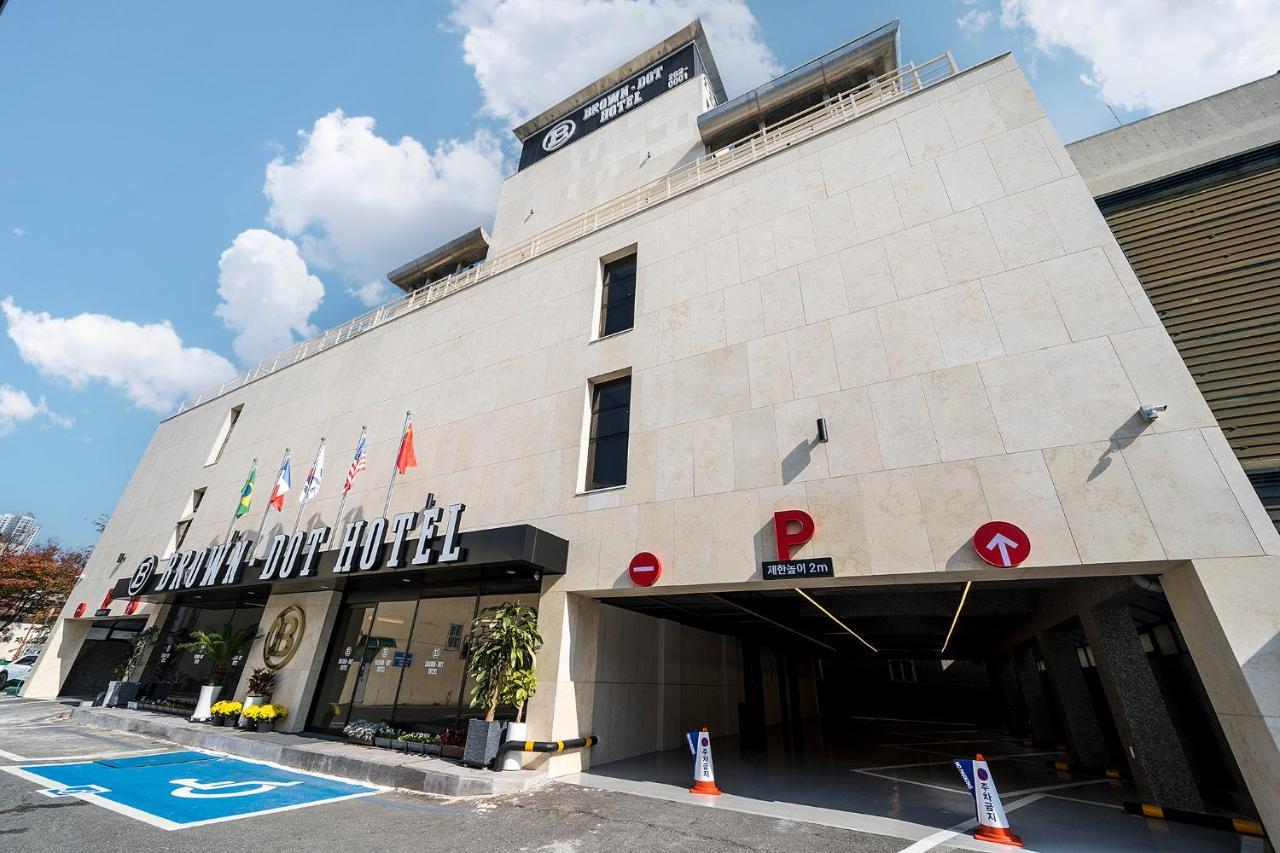Brown Dot Hotel Pyeonghwa Plaza Mokpo Bagian luar foto